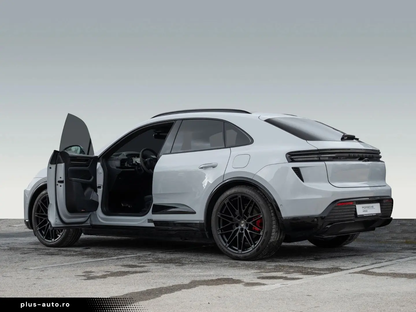 PORSCHE Macan Electric Turbo Burmester HeadUp InnoDrive
