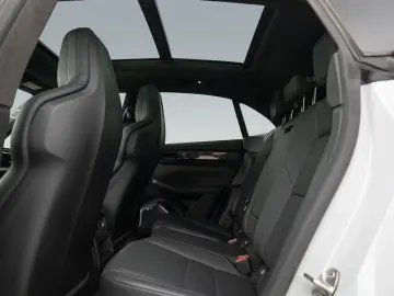 PORSCHE Macan Electric Turbo Burmester HeadUp InnoDrive