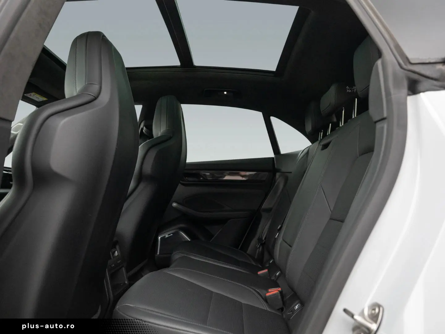 PORSCHE Macan Electric Turbo Burmester HeadUp InnoDrive