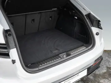 PORSCHE Macan Electric Turbo Burmester HeadUp InnoDrive