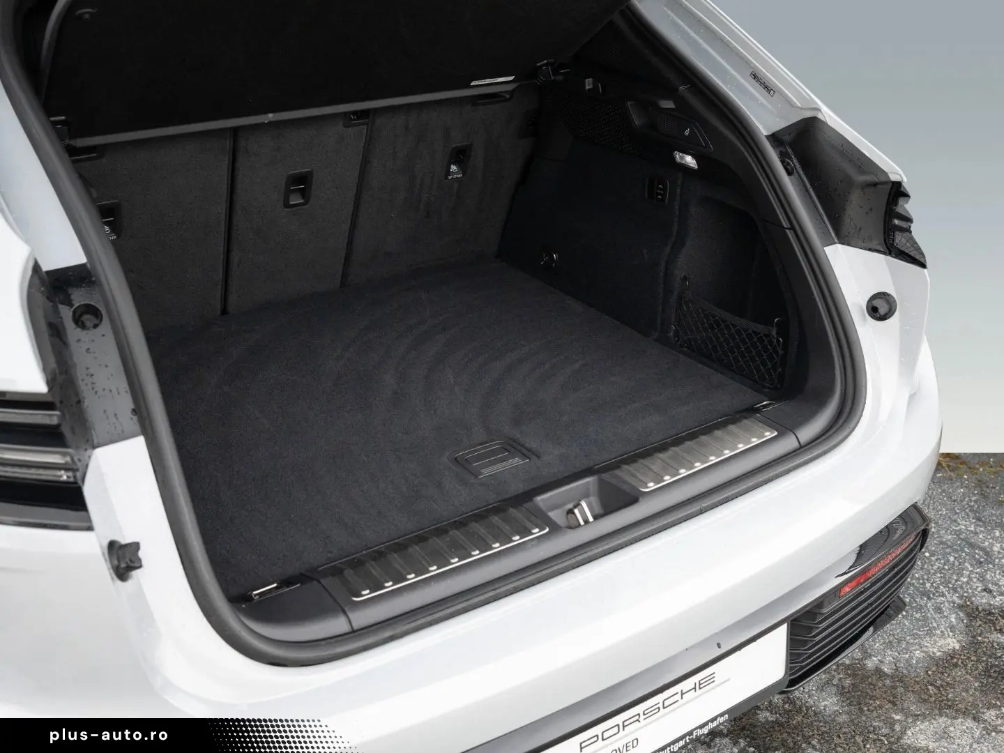 PORSCHE Macan Electric Turbo Burmester HeadUp InnoDrive