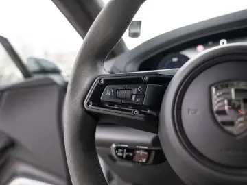 PORSCHE Macan Electric Turbo Burmester HeadUp InnoDrive