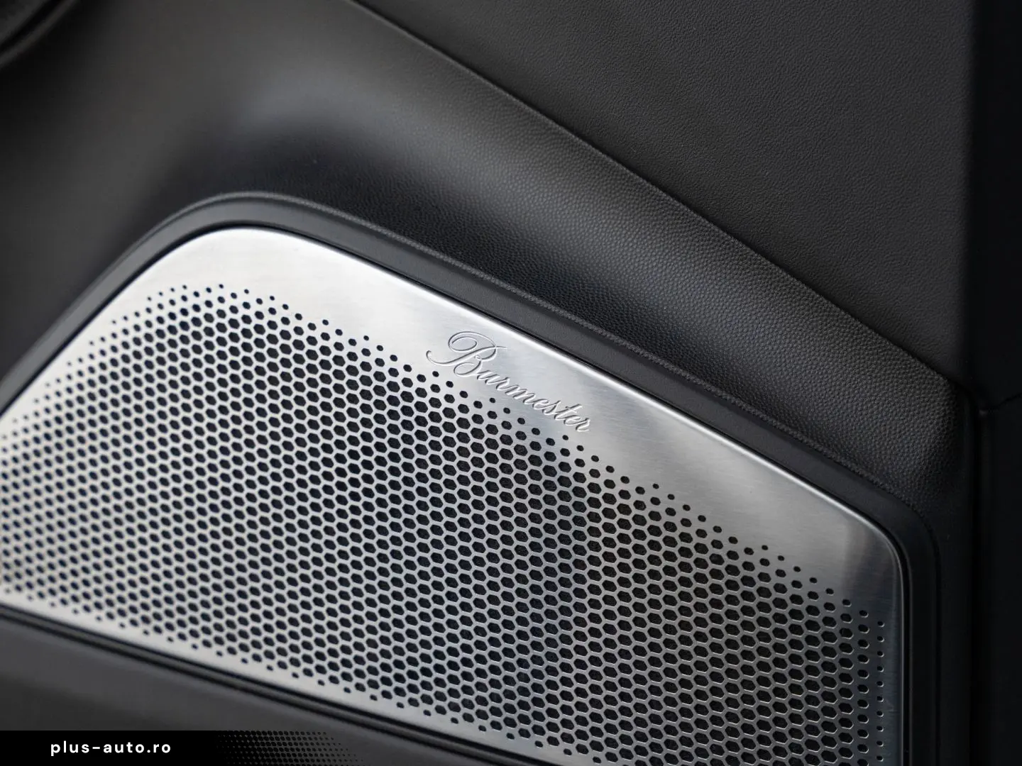 PORSCHE Macan Electric Turbo Burmester HeadUp InnoDrive