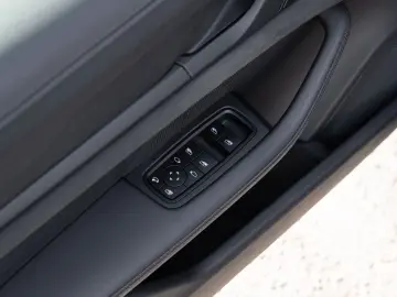 PORSCHE Taycan GTS Sport Turismo InnoDrive Panodach BOSE