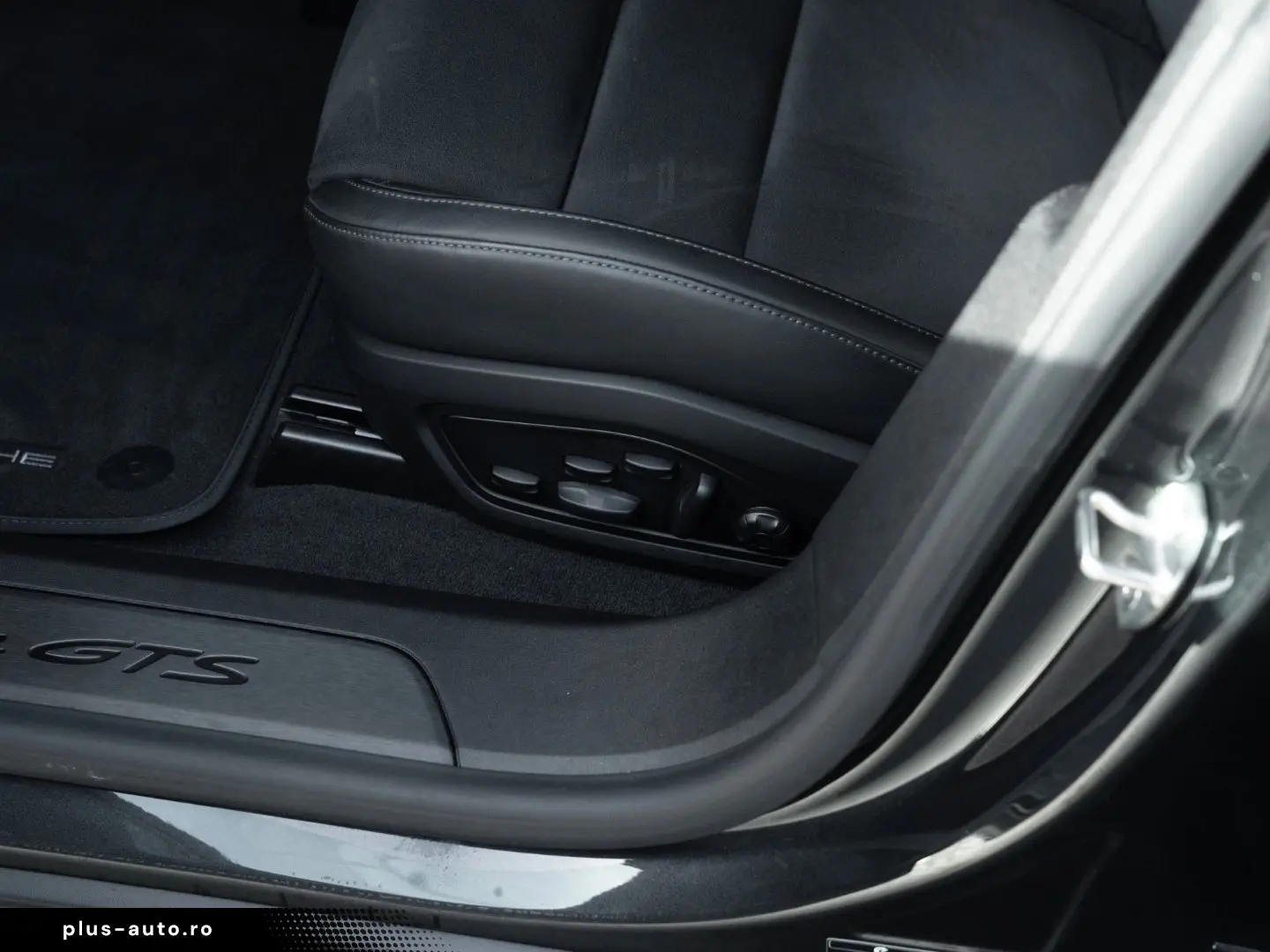 PORSCHE Taycan GTS Sport Turismo InnoDrive Panodach BOSE