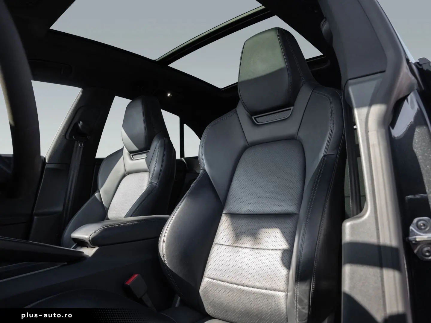 PORSCHE Macan 4 AHK Sport Chrono Paket Luftfederung