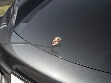 PORSCHE Macan 4 AHK Sport Chrono Paket Luftfederung