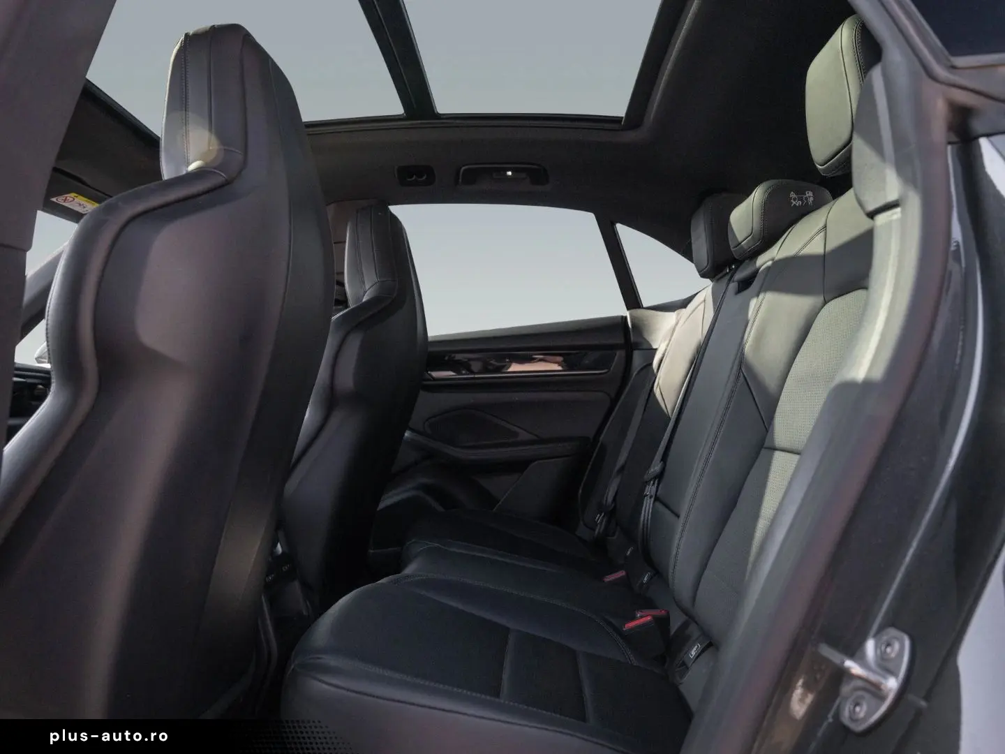 PORSCHE Macan 4 AHK Sport Chrono Paket Luftfederung