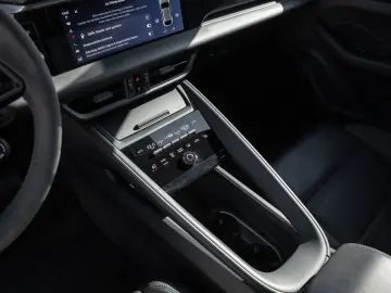 PORSCHE Macan 4 AHK Sport Chrono Paket Luftfederung