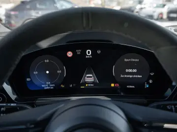 PORSCHE Macan 4 AHK Sport Chrono Paket Luftfederung