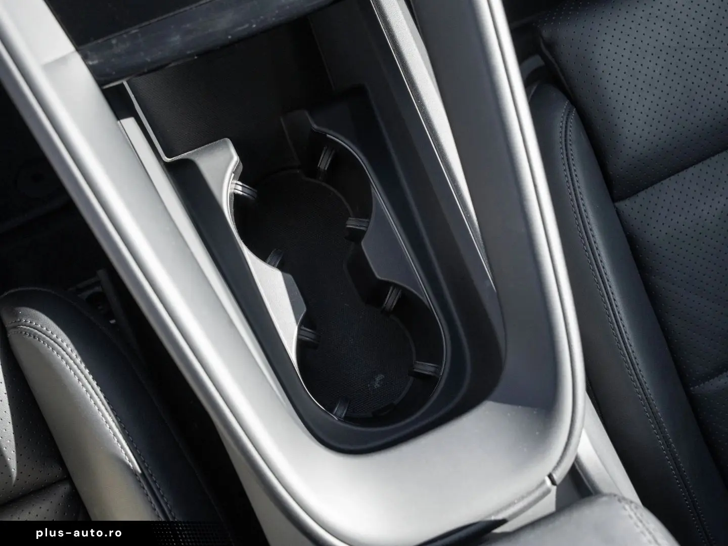 PORSCHE Macan 4 AHK Sport Chrono Paket Luftfederung