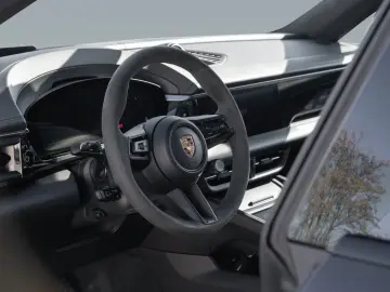 PORSCHE Macan 4 AHK Sport Chrono Paket Luftfederung