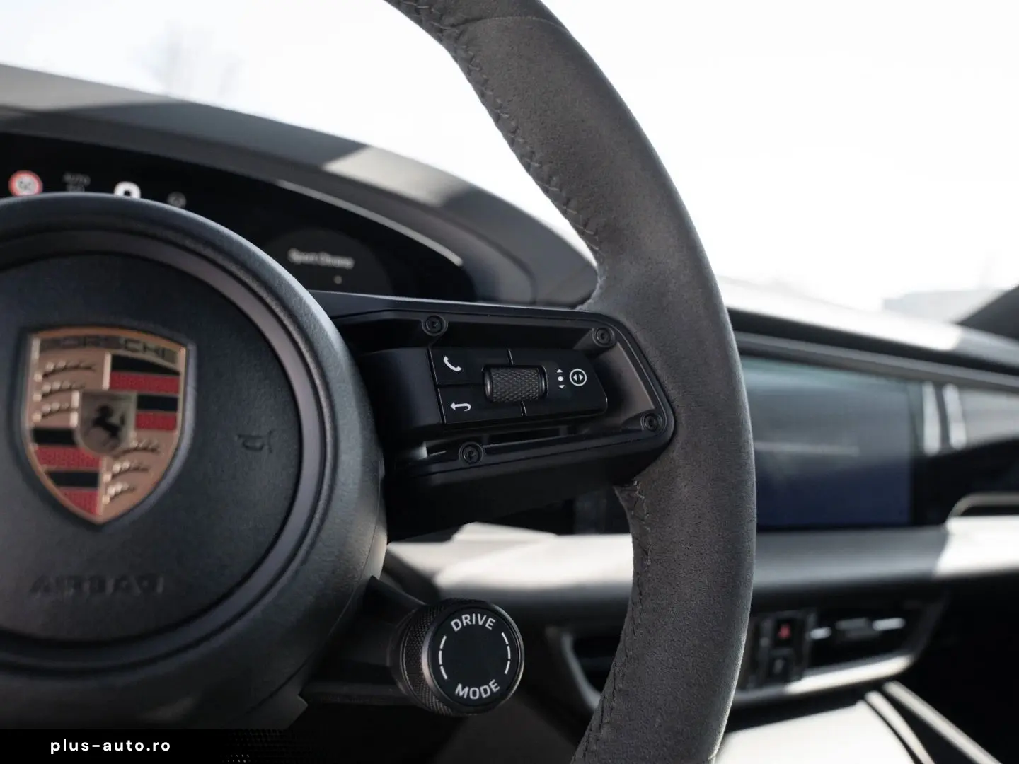 PORSCHE Macan 4 AHK Sport Chrono Paket Luftfederung