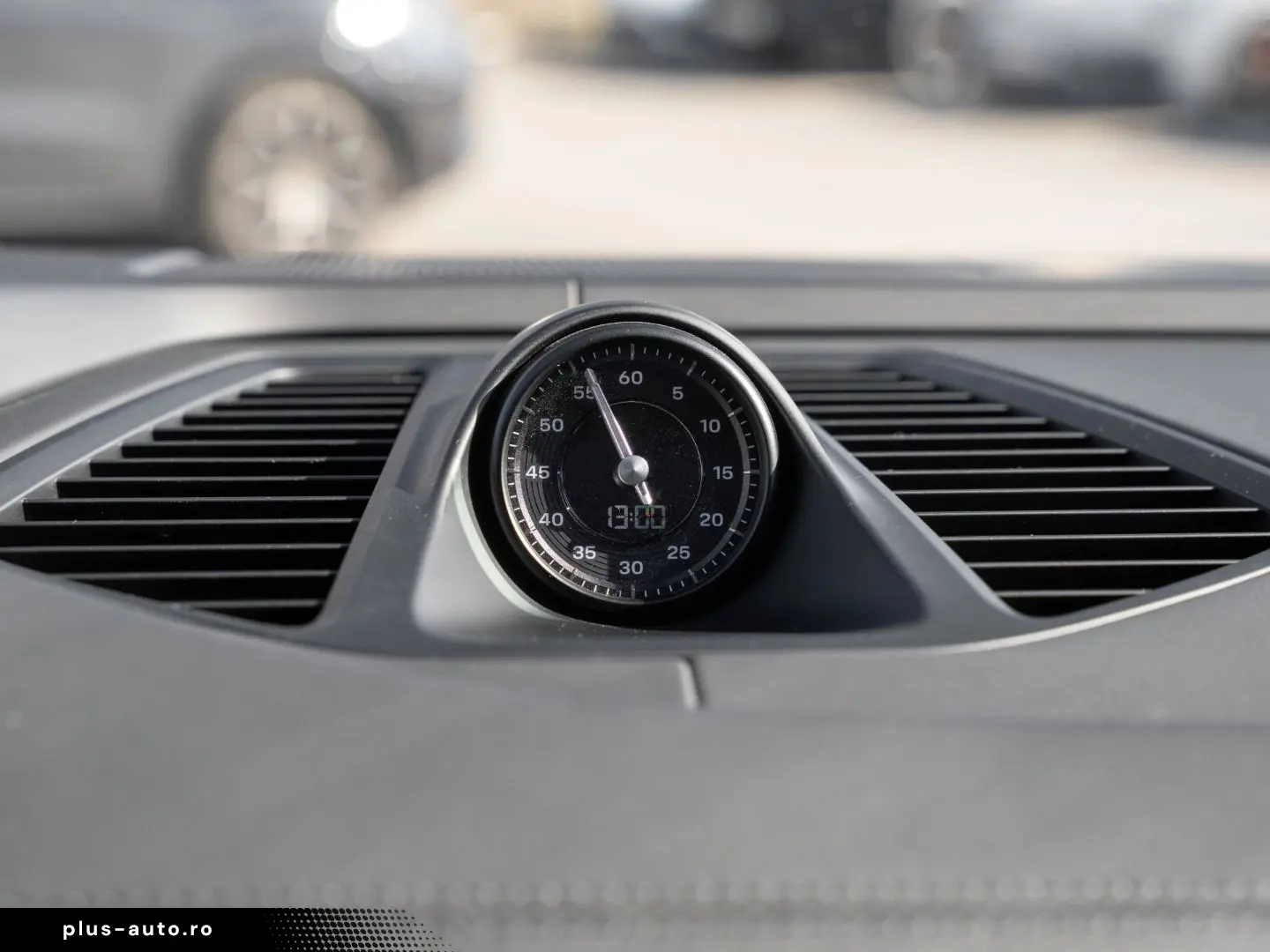 PORSCHE Macan 4 AHK Sport Chrono Paket Luftfederung