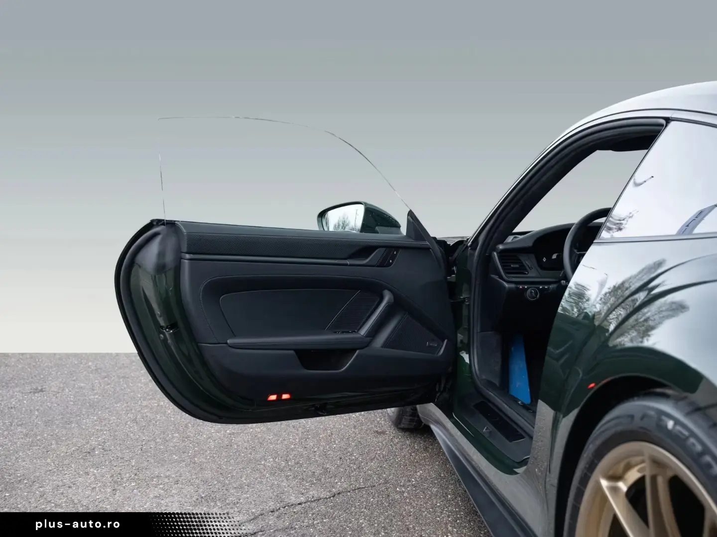 Porsche 992-2 (911) GT3 with Touring package