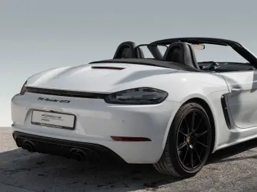 PORSCHE Boxster GTS 4.0 PDK CarPlay BOSE Navi LED