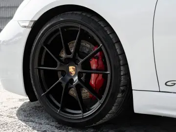 PORSCHE Boxster GTS 4.0 PDK CarPlay BOSE Navi LED