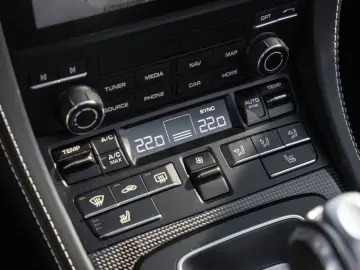 PORSCHE Boxster GTS 4.0 PDK CarPlay BOSE Navi LED