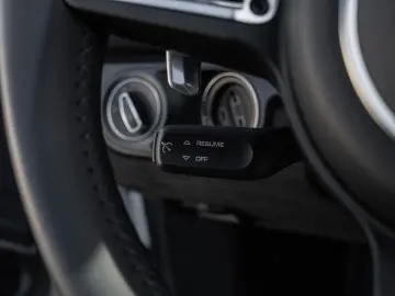 PORSCHE Boxster GTS 4.0 PDK CarPlay BOSE Navi LED