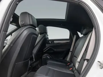 PORSCHE Cayenne Coupe Platinum Edition AHK Burmester