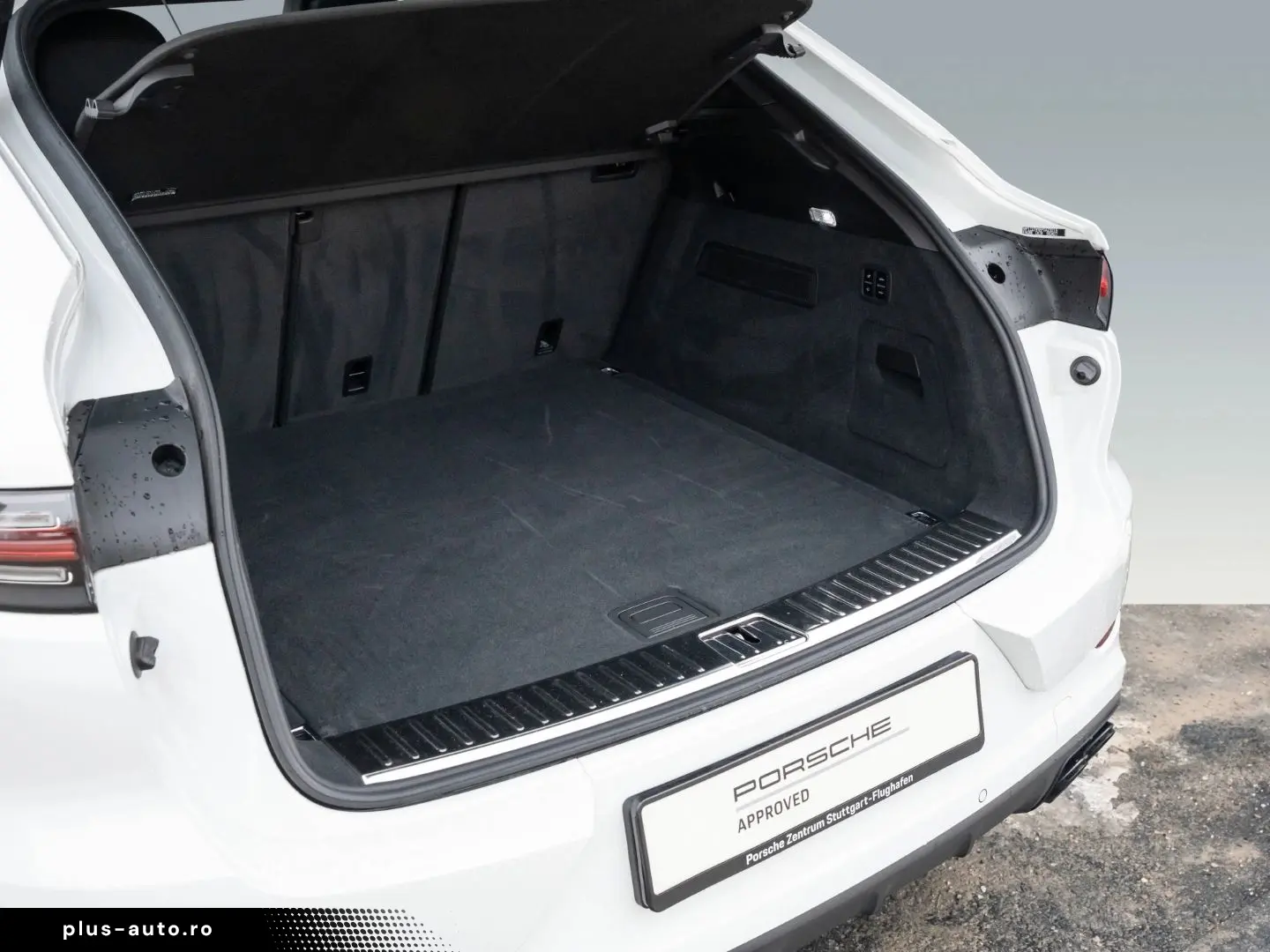 PORSCHE Cayenne Coupe Platinum Edition AHK Burmester