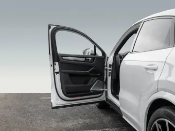 PORSCHE Cayenne Coupe Platinum Edition AHK Burmester