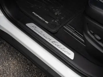 PORSCHE Cayenne Coupe Platinum Edition AHK Burmester