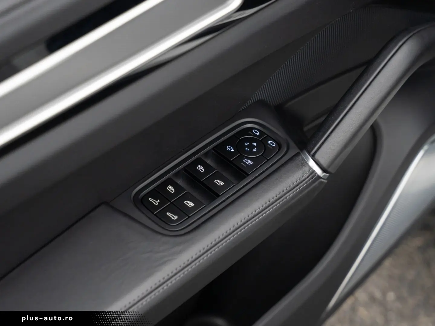 PORSCHE Cayenne Coupe Platinum Edition AHK Burmester