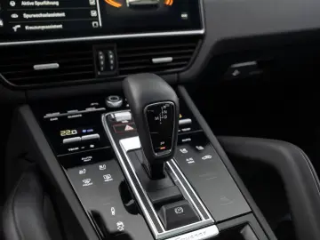 PORSCHE Cayenne Coupe Platinum Edition AHK Burmester