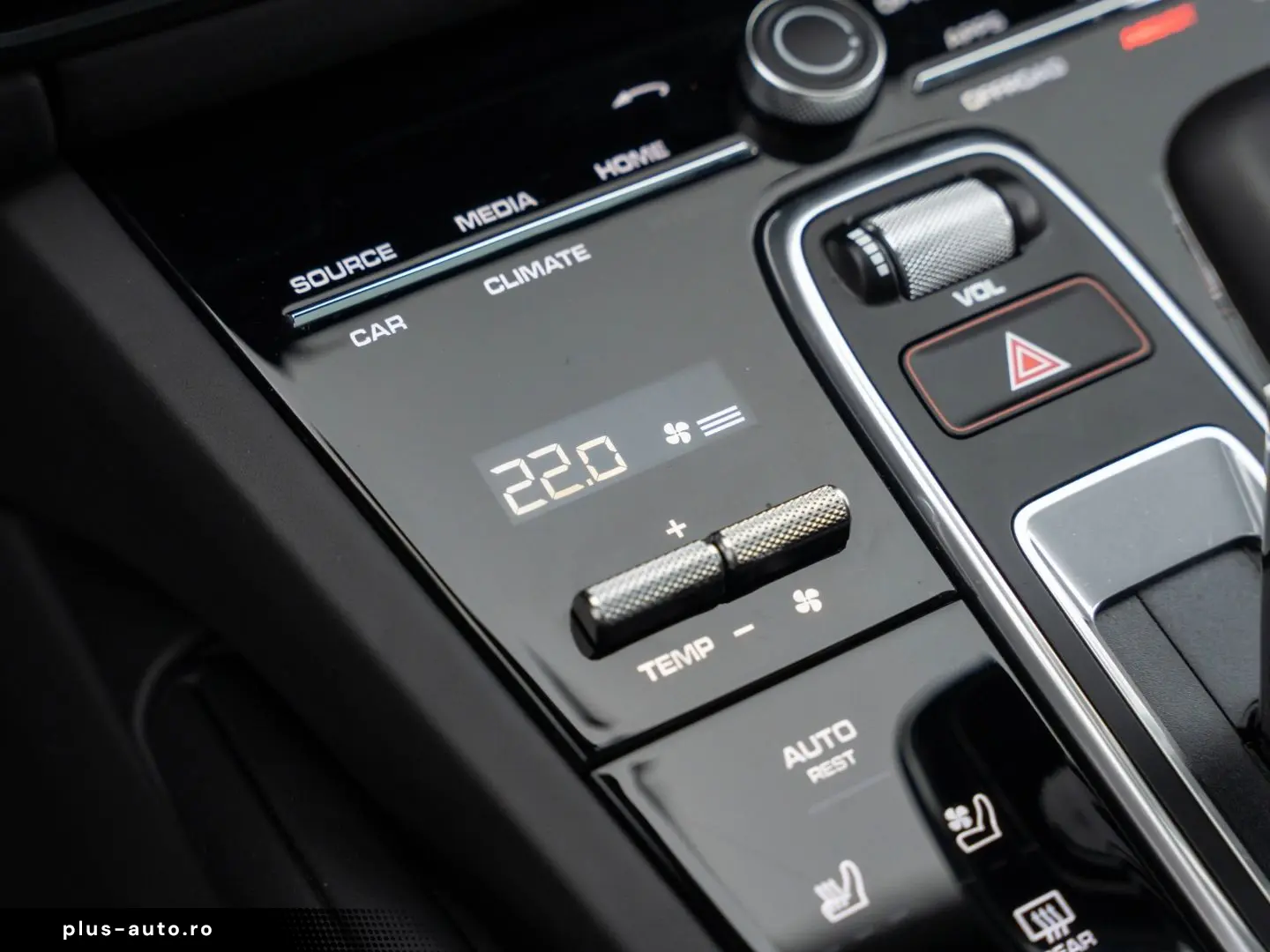 PORSCHE Cayenne Coupe Platinum Edition AHK Burmester