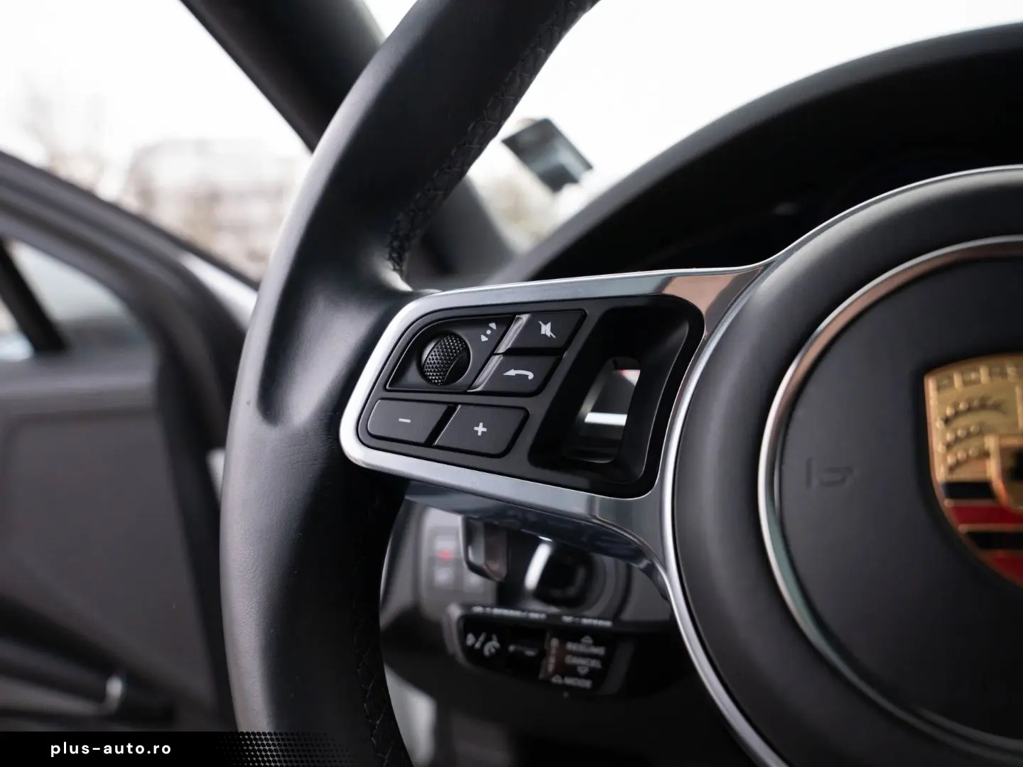 PORSCHE Cayenne Coupe Platinum Edition AHK Burmester