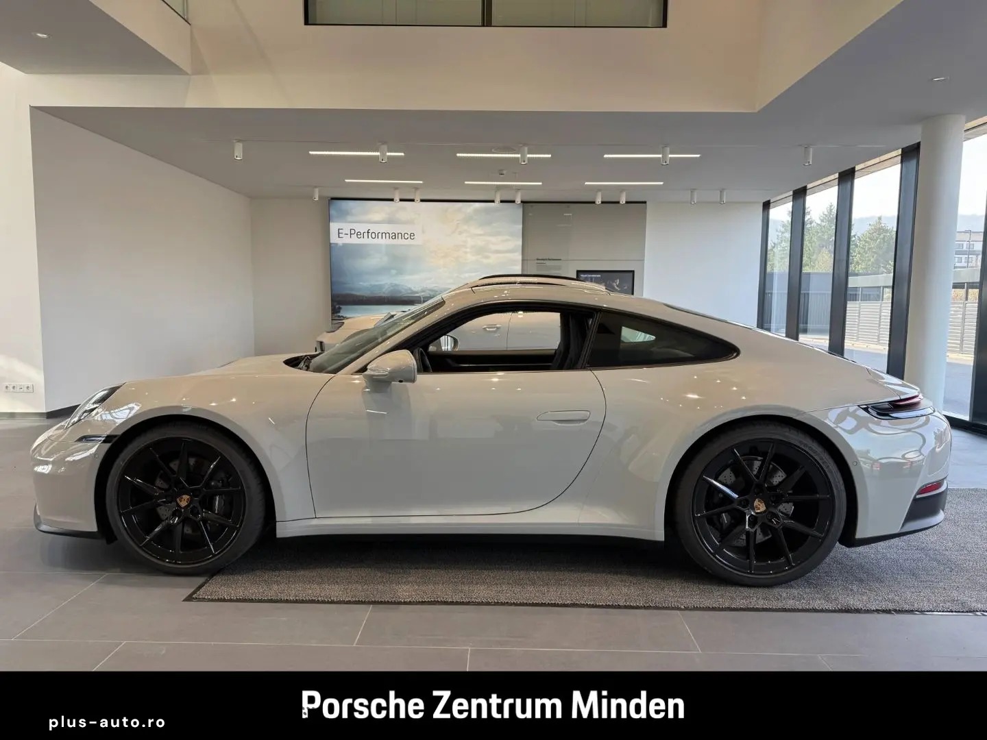 PORSCHE 992 911 Carrera InnoDrive Surround-View BOSE