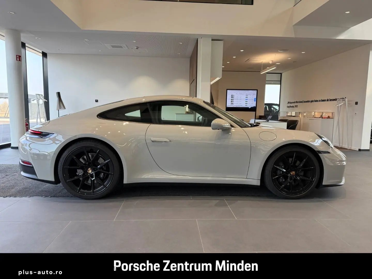 PORSCHE 992 911 Carrera InnoDrive Surround-View BOSE