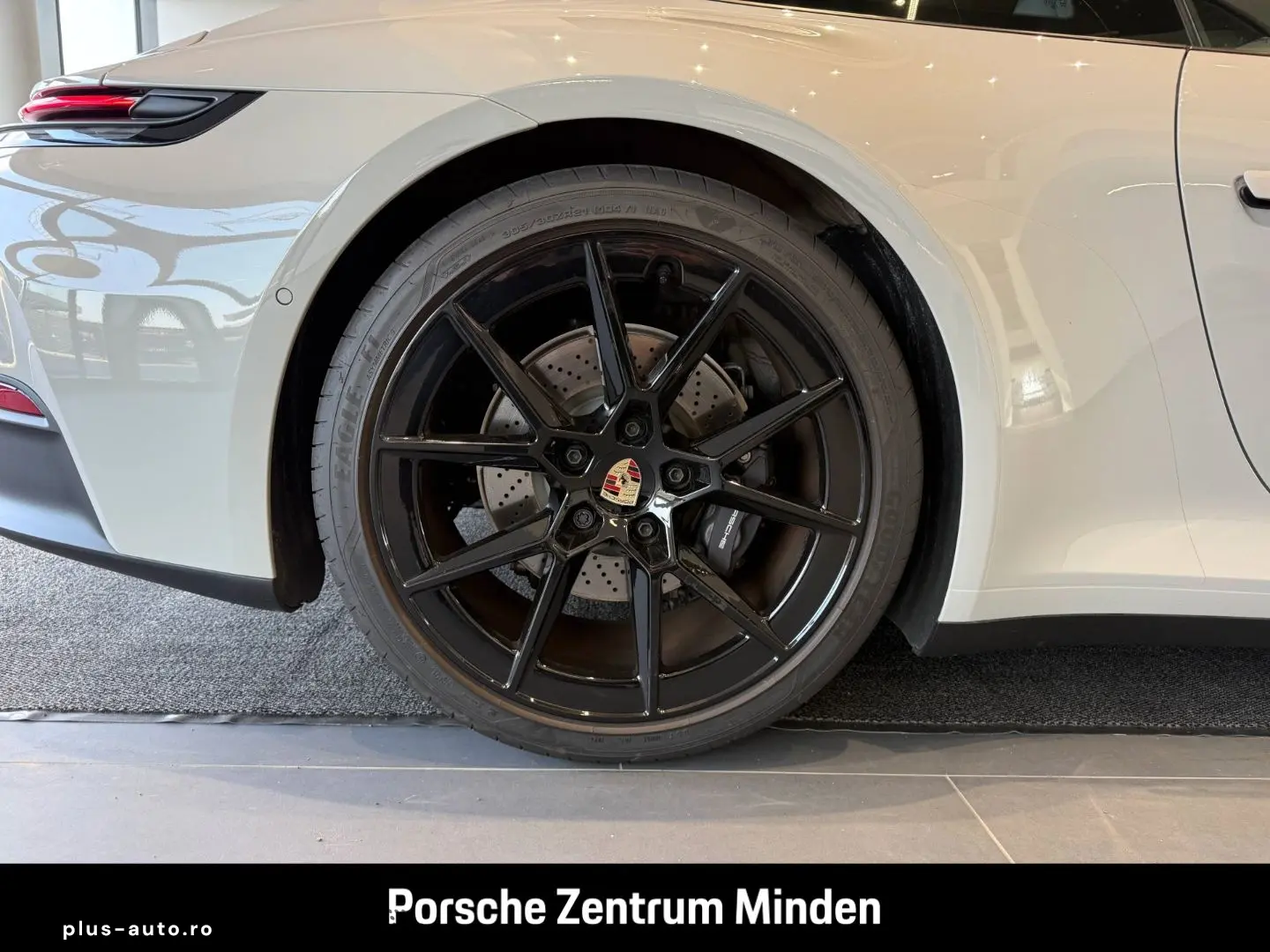 PORSCHE 992 911 Carrera InnoDrive Surround-View BOSE