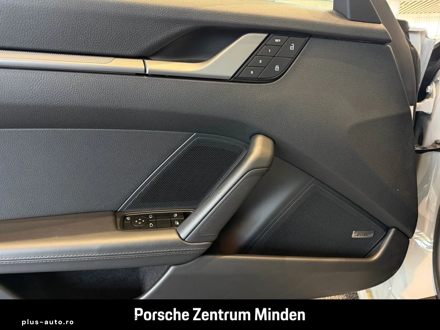 PORSCHE 992 911 Carrera InnoDrive Surround-View BOSE