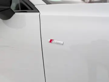 AUDI A5 Avant TDI S-Line   MATRIX B&O HUD TECH  19