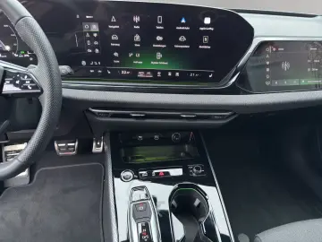 AUDI A5 Avant 2.0 TFSI S-tronic S line NAVI ACC MATRI