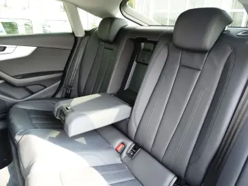 AUDI A5 35 2.0TFSI Sportback S line PANO-LEDER-MATRIX