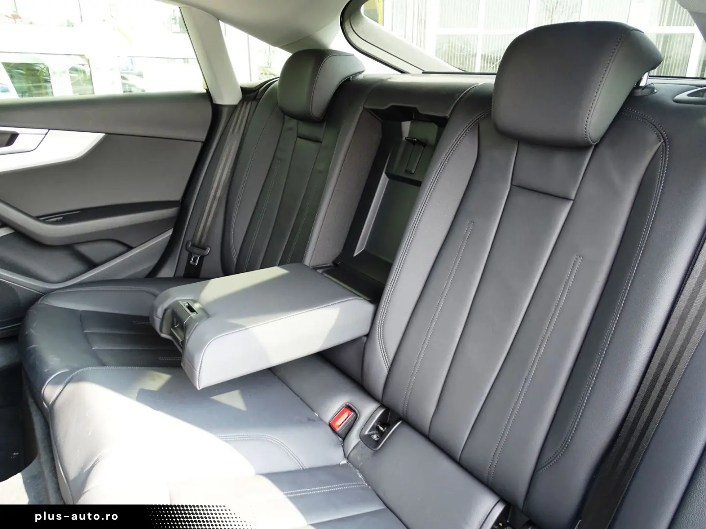 AUDI A5 35 2.0TFSI Sportback S line PANO-LEDER-MATRIX