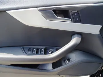 AUDI A5 35 2.0TFSI Sportback S line PANO-LEDER-MATRIX