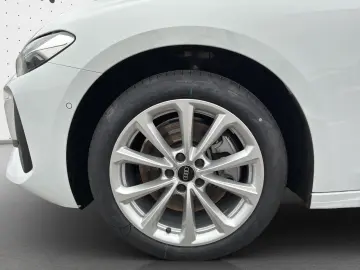 AUDI A5 Avant TDI NAVI LED B&O HUD KAMERA LEDER 18ZOL