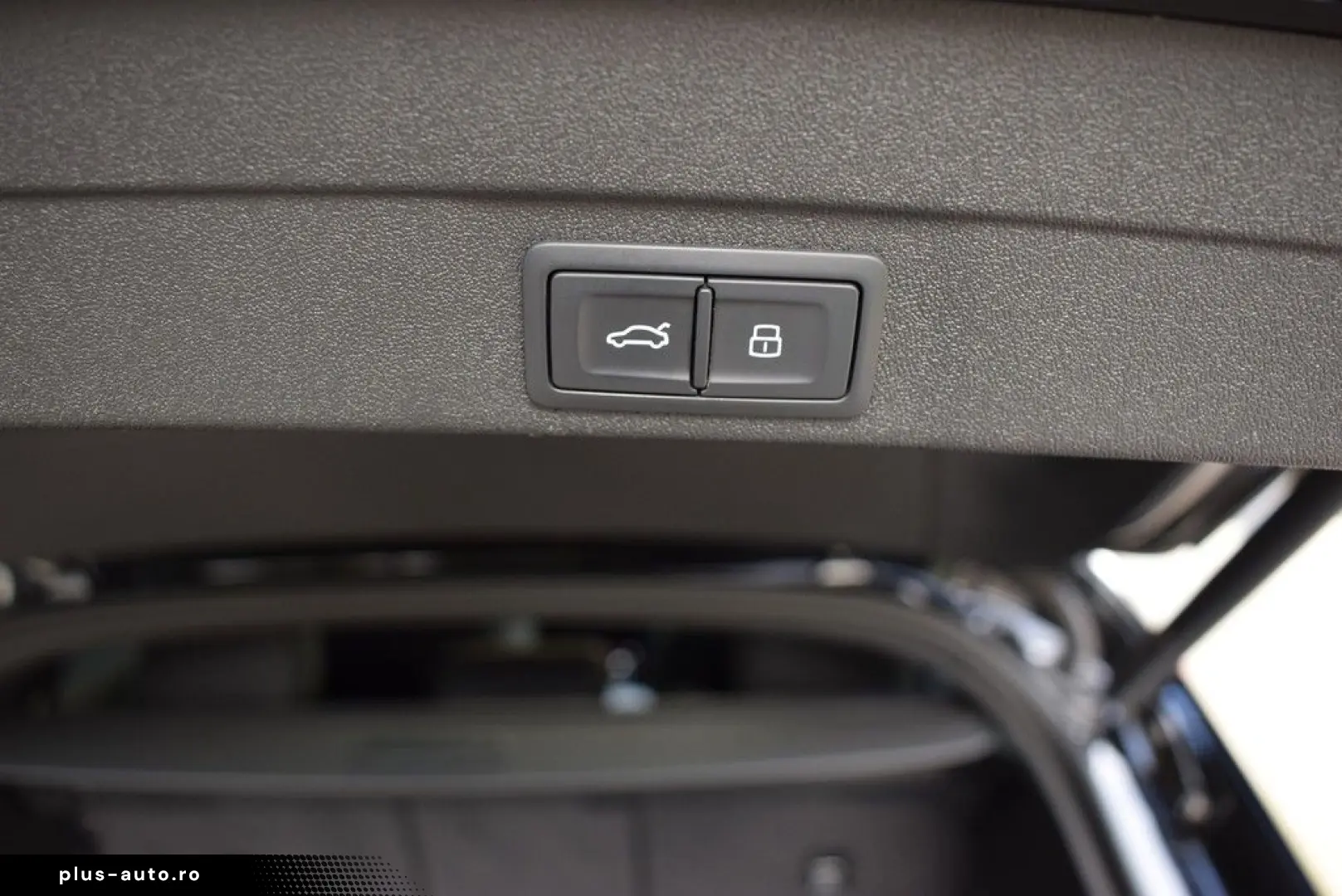 AUDI A5 Avant TDI quattro  S-line Matrix AHK HuD 360