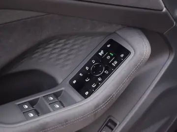 AUDI A5 Avant TDI quattro  S-line Matrix AHK HuD 360