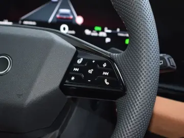 AUDI A5 Avant TDI quattro  S-line Matrix B&O RüKam