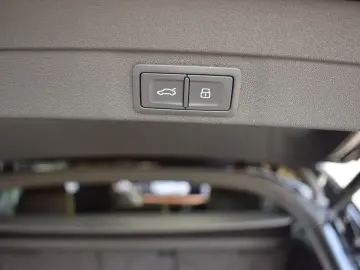 AUDI A5 Avant TDI quattro  S-line Matrix B&O RüKam