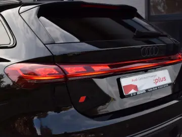 AUDI A5 Avant TDI quattro  S-line Matrix B&O RüKam