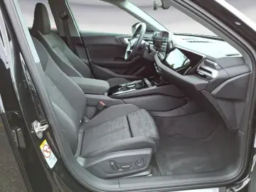 AUDI A5 Avant TFSI S tronic  NAVI LED ACC RATE 338 --