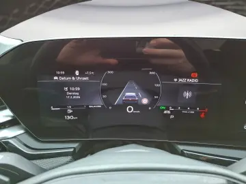 AUDI A5 Avant TFSI S tronic  NAVI LED ACC RATE 338 --