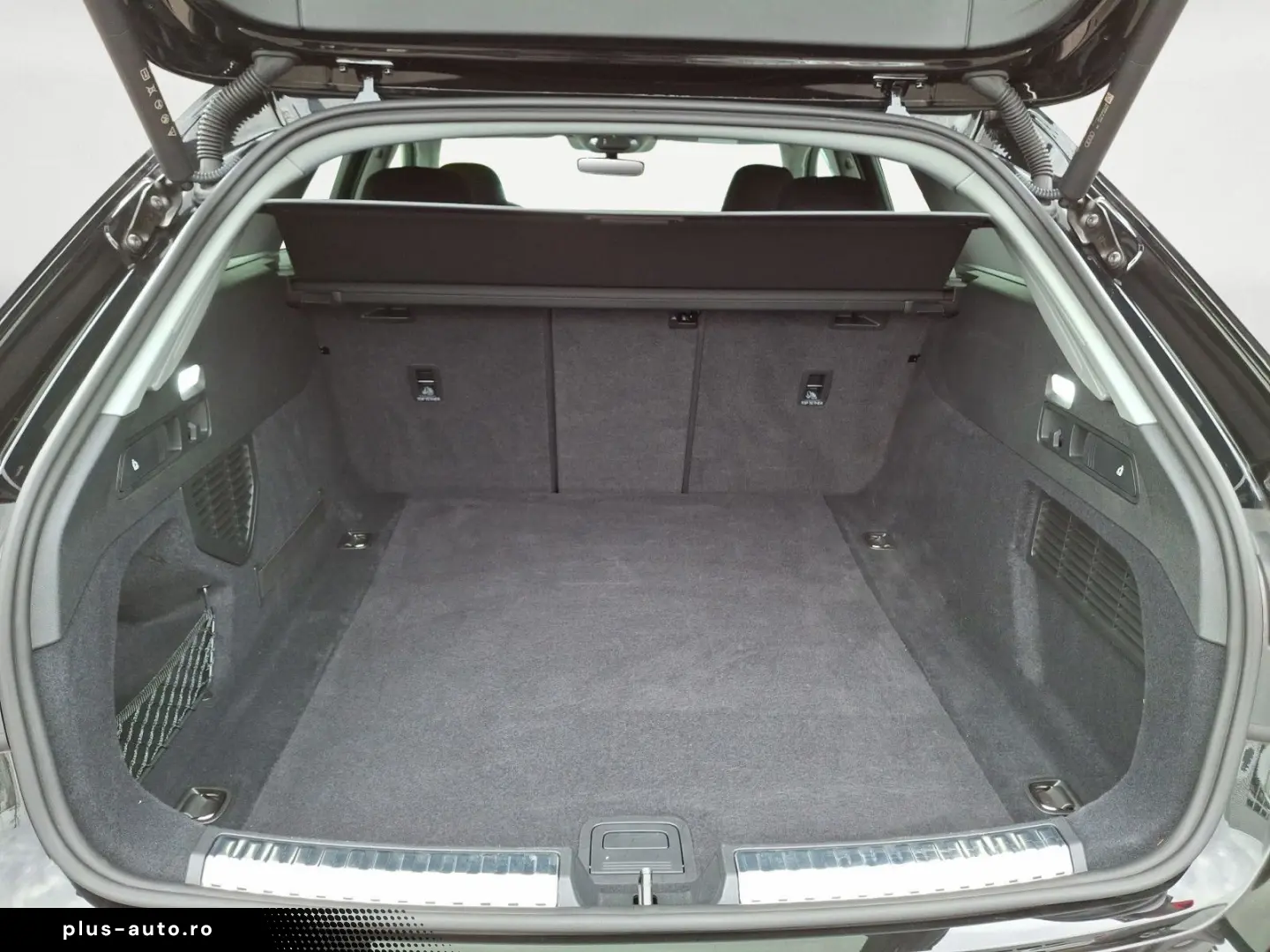 AUDI A5 Avant TFSI S tronic  NAVI LED ACC RATE 338 --