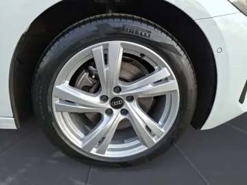 AUDI A5 Avant TFSI S tronic  NAVI LED ACC  GW  RATE 3